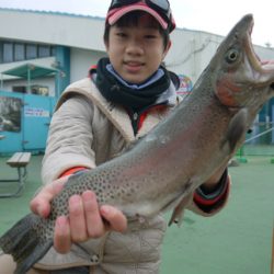 としまえんフィッシングエリア 釣果