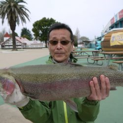 としまえんフィッシングエリア 釣果