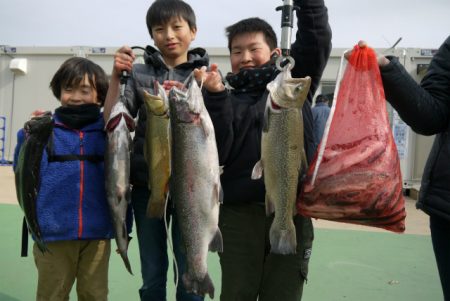 としまえんフィッシングエリア 釣果