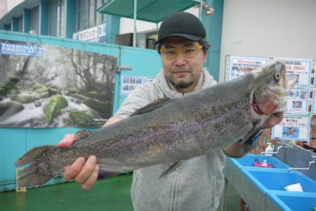 としまえんフィッシングエリア 釣果