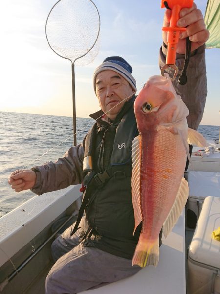 エンペラー 釣果