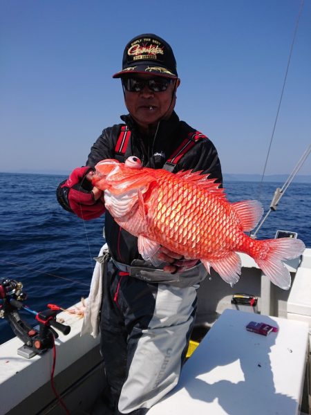 エンペラー 釣果