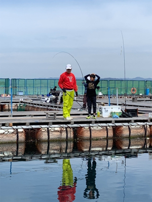 カタタの釣堀にて