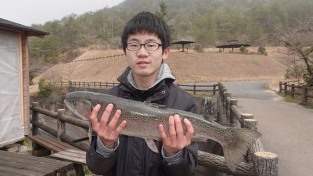 フィッシングレイクたかみや 釣果