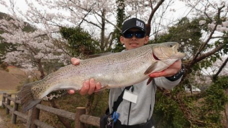 フィッシングレイクたかみや 釣果