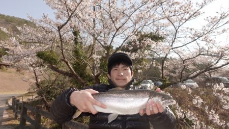 フィッシングレイクたかみや 釣果