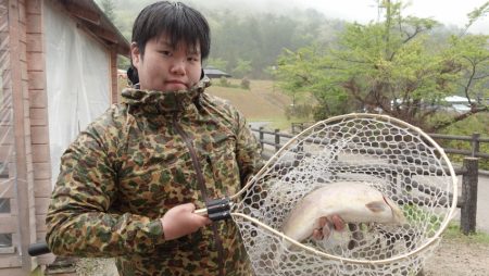 フィッシングレイクたかみや 釣果
