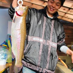 小菅トラウトガーデン 釣果