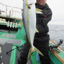 真祐丸 (しんゆうまる) 釣果