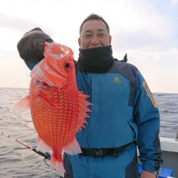 エンペラー 釣果