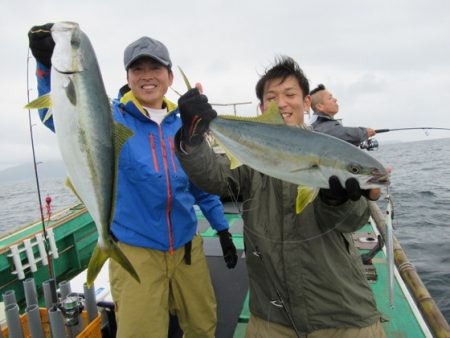 真祐丸 (しんゆうまる) 釣果