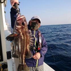 エンペラー 釣果