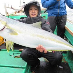 真祐丸 (しんゆうまる) 釣果