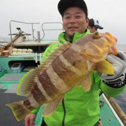 真祐丸 (しんゆうまる) 釣果