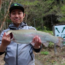 小菅トラウトガーデン 釣果