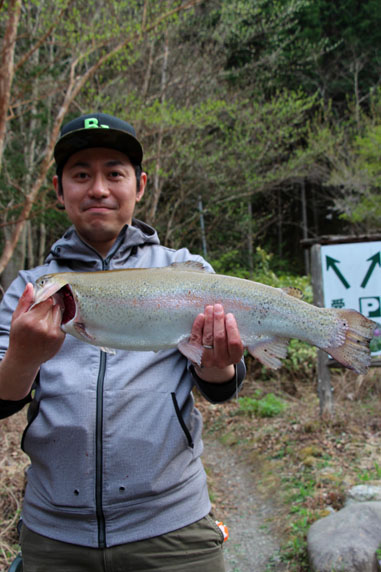 小菅トラウトガーデン 釣果