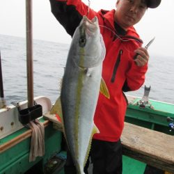 真祐丸 (しんゆうまる) 釣果