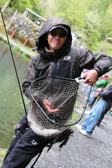 小菅トラウトガーデン 釣果