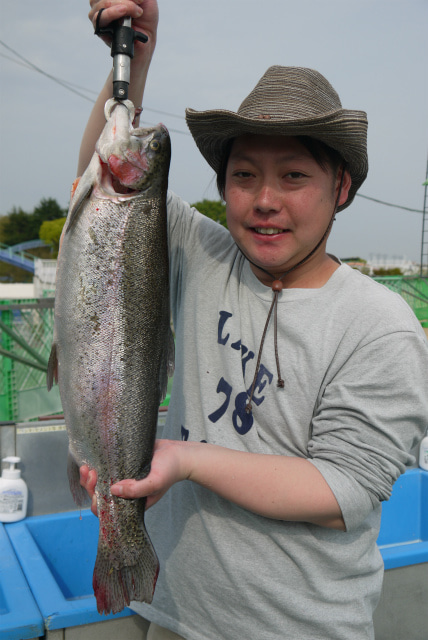 としまえんフィッシングエリア 釣果