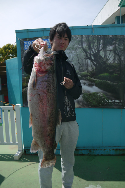 としまえんフィッシングエリア 釣果