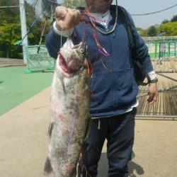 としまえんフィッシングエリア 釣果