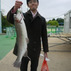 としまえんフィッシングエリア 釣果