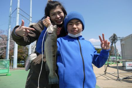 としまえんフィッシングエリア 釣果