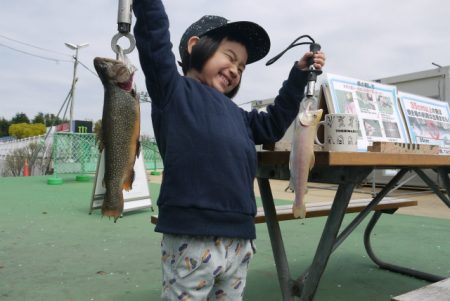 としまえんフィッシングエリア 釣果