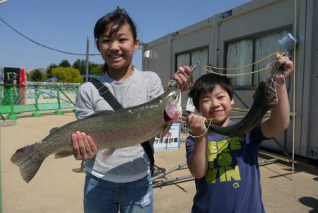としまえんフィッシングエリア 釣果
