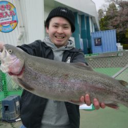 としまえんフィッシングエリア 釣果