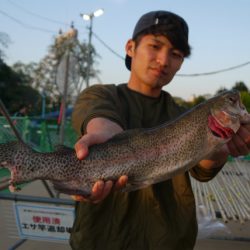 としまえんフィッシングエリア 釣果