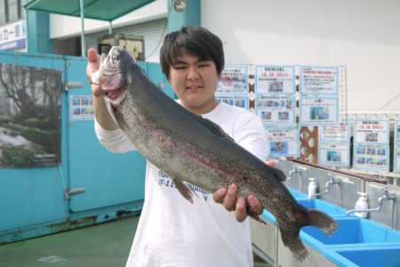 としまえんフィッシングエリア 釣果