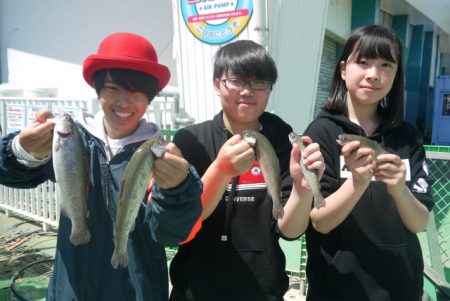 としまえんフィッシングエリア 釣果