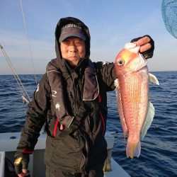 エンペラー 釣果