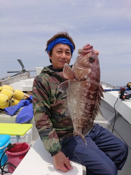 エンペラー 釣果