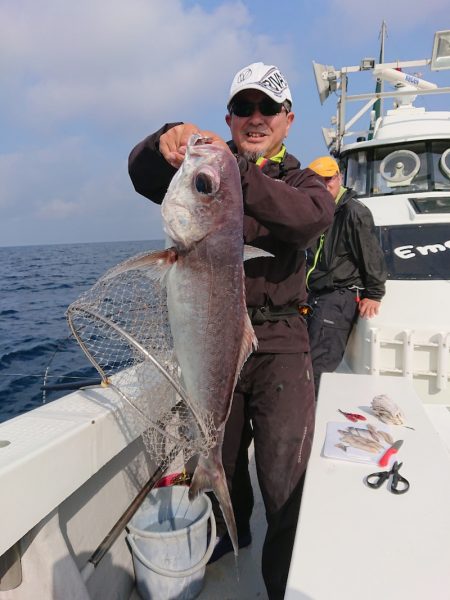 エンペラー 釣果