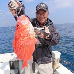 エンペラー 釣果