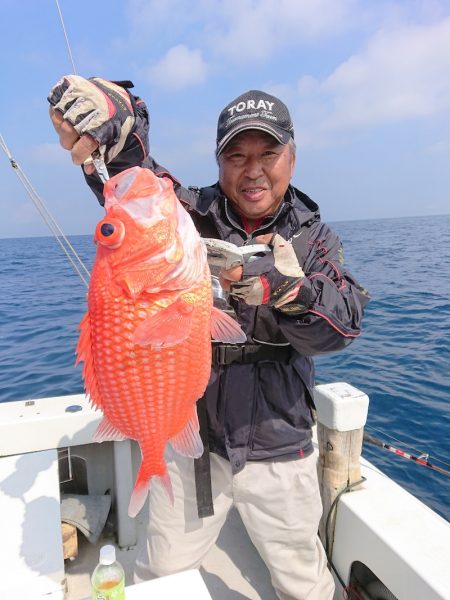 エンペラー 釣果