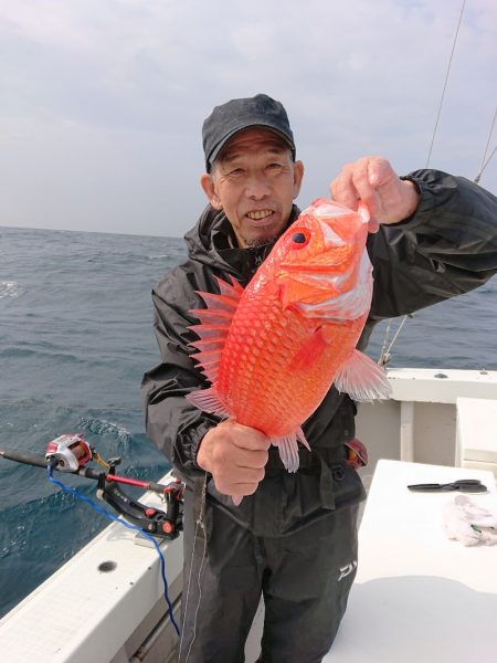 エンペラー 釣果