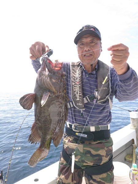 エンペラー 釣果