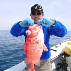 エンペラー 釣果