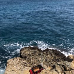 グレ狙いで磯釣り