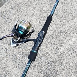 爆風と高波の中エギング