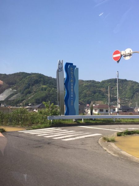 キスを求めて黄昏サーフ旅