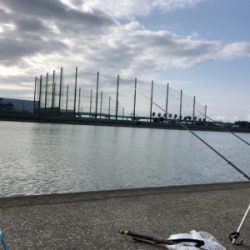 武庫川尻 ホームにて