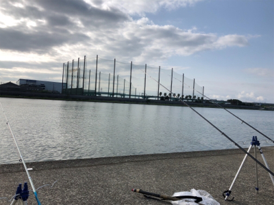 武庫川尻 ホームにて