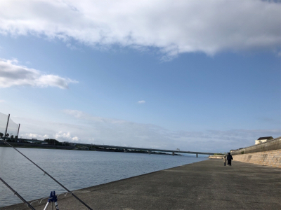 武庫川尻 ホームにて