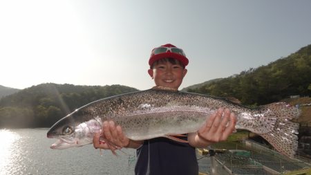 フィッシングレイクたかみや 釣果