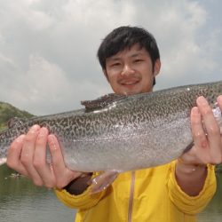 フィッシングレイクたかみや 釣果