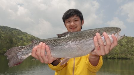 フィッシングレイクたかみや 釣果